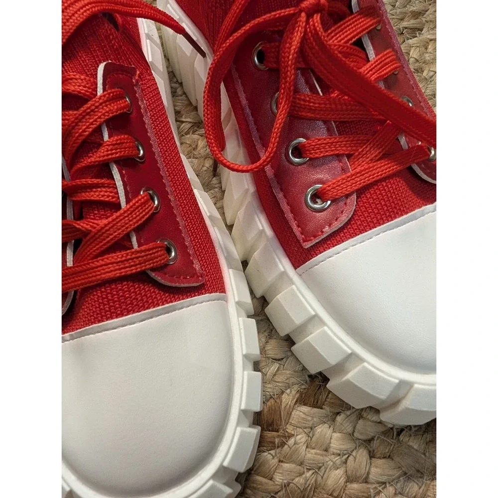 Red Flat Knitted Lace-up  Casual Walking Sneakers‎ NWOT Women's Size 39 / US 7